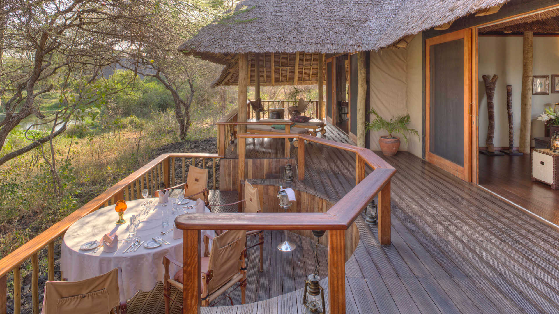 Lodges & Hotels