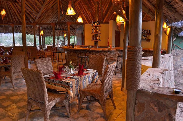 julius-safaris-kenya-samburu-sentrim