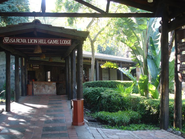 reception-entrance-1328084541