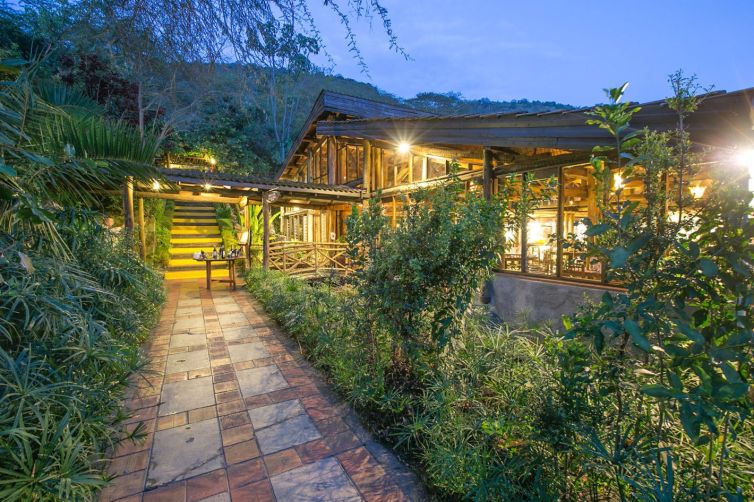 savora-lion-hill-game-lodge-lake-nakuru-kenya-timbuktu-travel